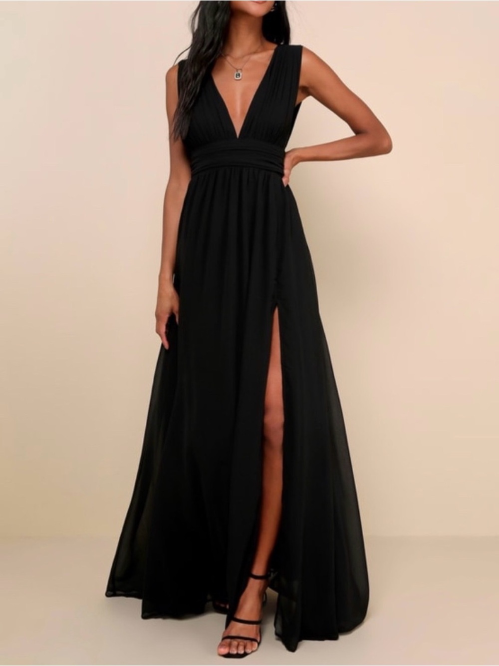 NEW Lulus Heavenly Hues Black Deep V-Neck Pleated Maxi Dress Women’s Size Medium